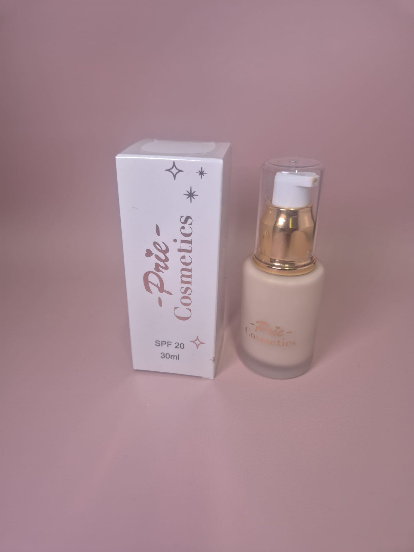 Foundations -Full coverage , lightweight with spf20